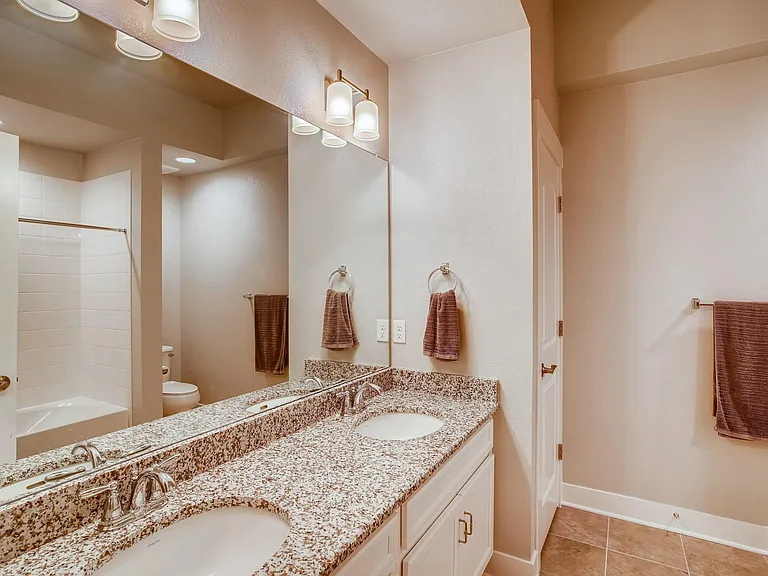 5722 W 95th Pl — Photo 26