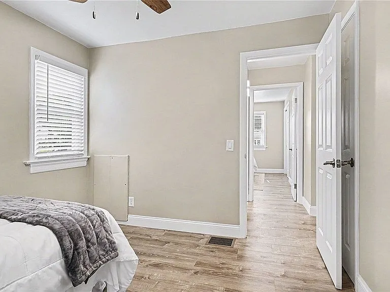 274 Newton Rd — Photo 9