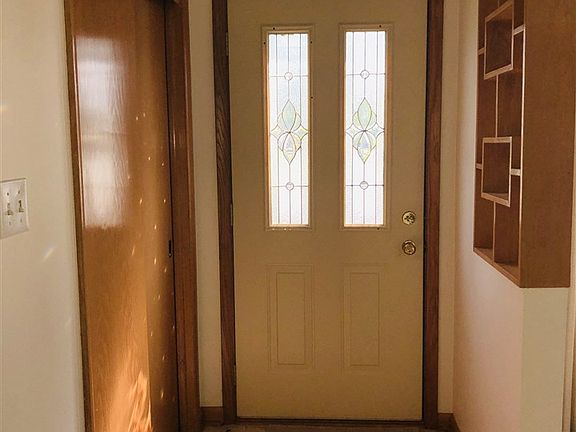 2nd image of 1817 E Memorial Dr