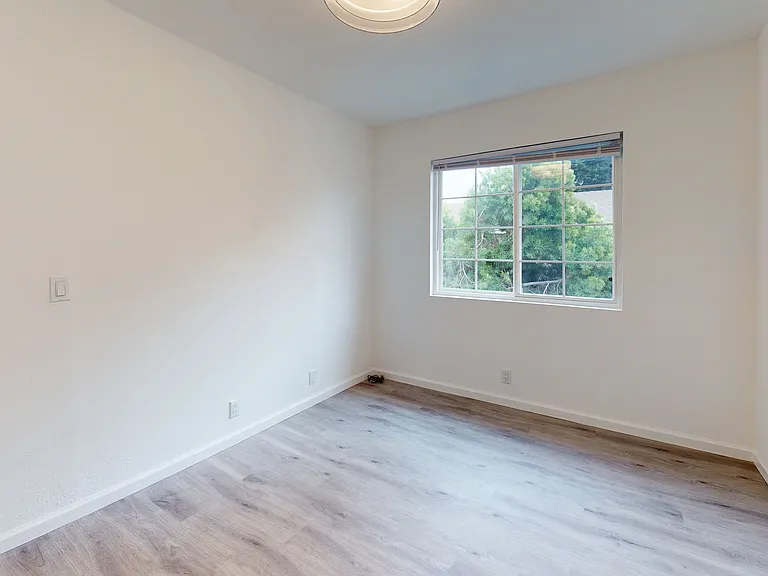 1006 Tilton Ave — Photo 17