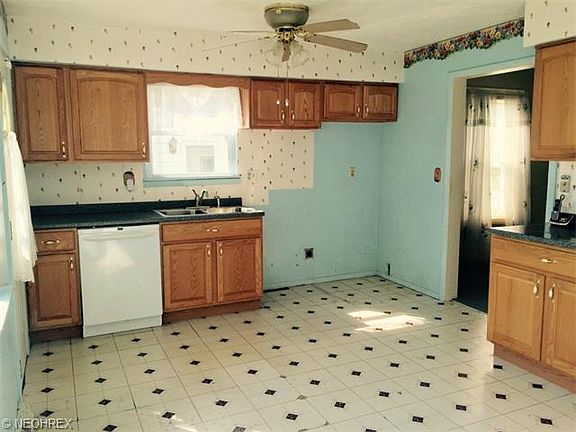 5th image of 342 E River St