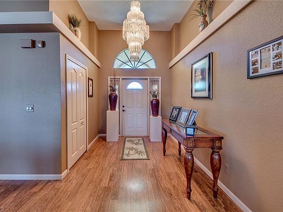 3rd image of 4504 SW 22nd Pl