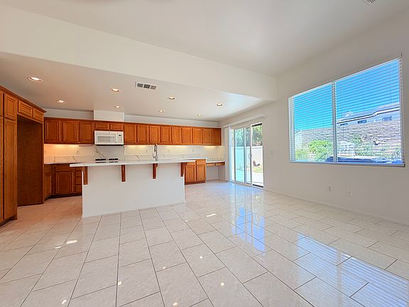 4th image of 28330 Linda Vista St