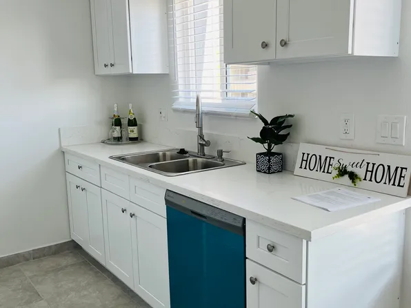 8513 Cedros Ave #2A, Panorama City, CA 91402