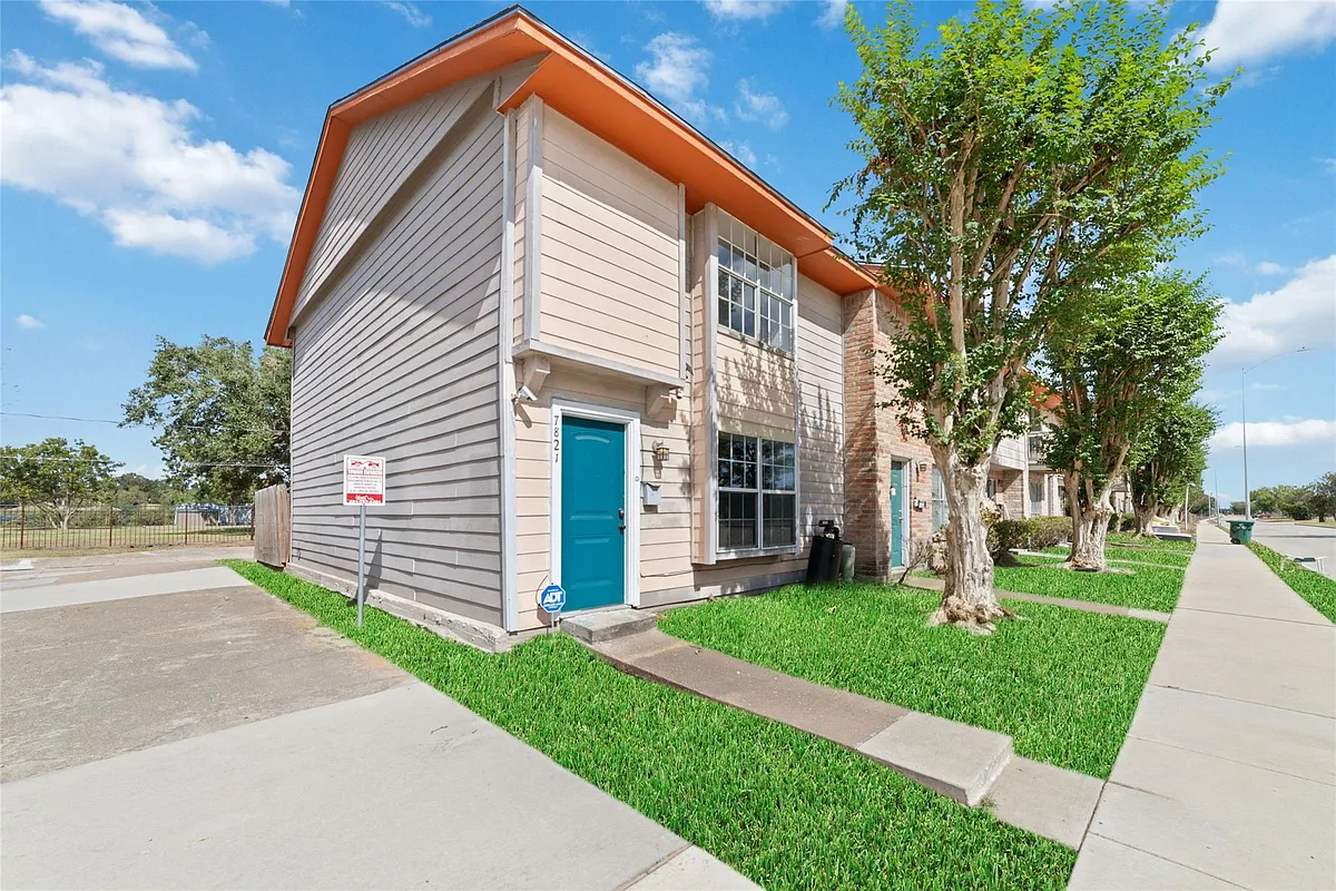 Building Photo - 7821 Fuqua St #7821