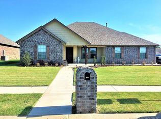 128 W 135th St N, Skiatook, OK 74070