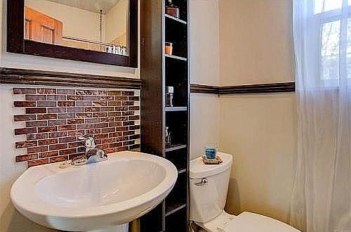 Bathroom does not show the awesome shower.