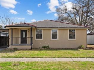 2233 Lyndell Dr, Chalmette, LA 70043