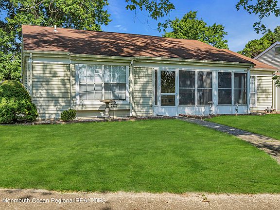 4th image of 9A Buckingham Drive