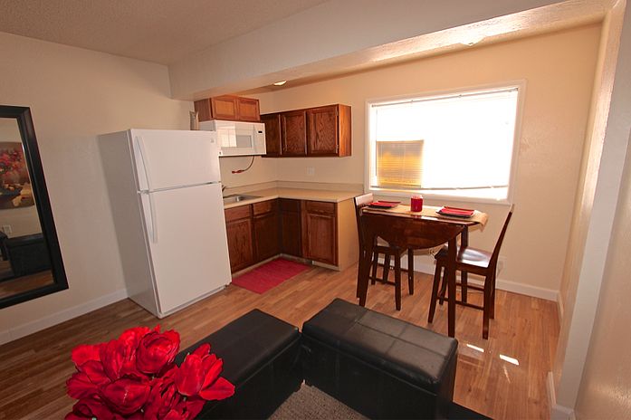 2nd image of 950 North Ave Ste 106