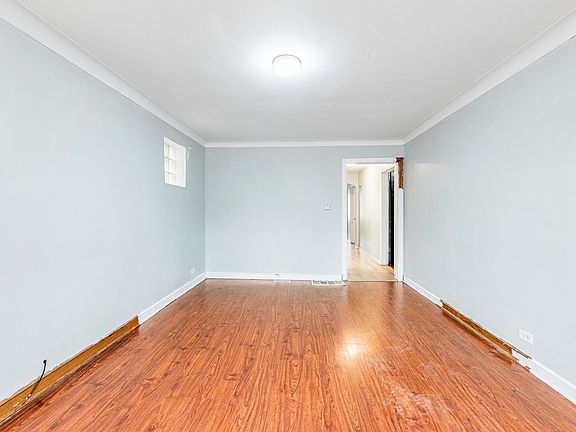 3rd image of 7022 S Rockwell St
