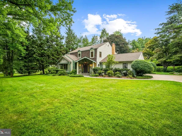 9390 Diamondback Dr, Columbia, MD 21045