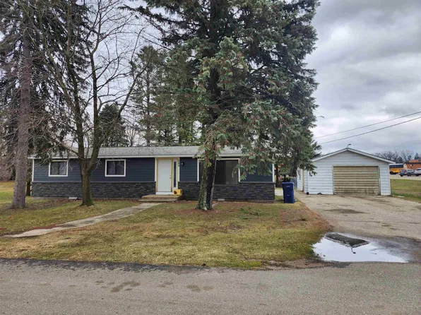 289 W Norway St, Harrison, MI 48625