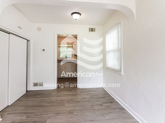 1339596_004_living_room_13798908.jpg