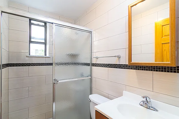 Rented by Oxford Property Group | media 7