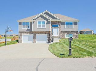 19227 Cherokee St, Saint Joseph, MO 64505