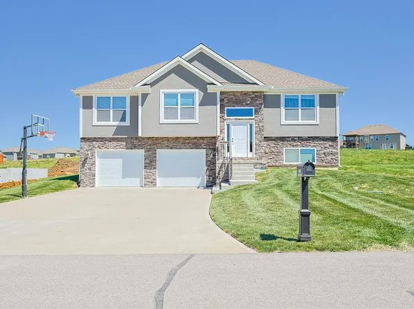 19227 Cherokee St, Saint Joseph, MO 64505