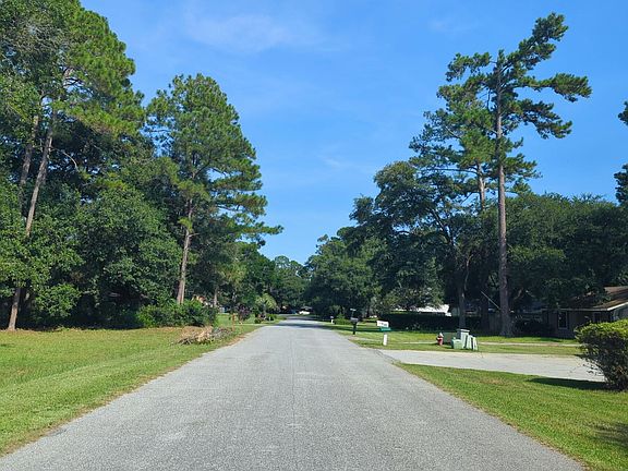 5th image of 300 N Deerfield Dr
