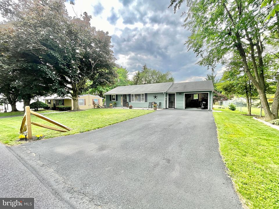 1st image of 35 5th Ave #13