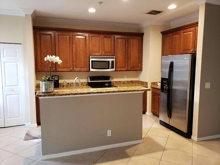 356 W Thatch Palm Cir #106 — Photo 2