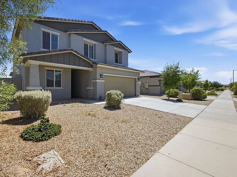 17851 W Daley Ln — Photo 32