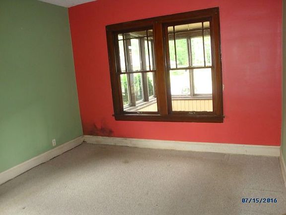 5th image of 234 N Jackson St