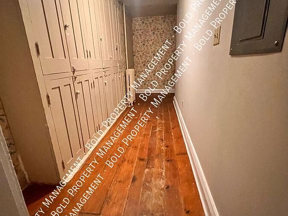 3rd image of 12-14 Chestnut St Unit B