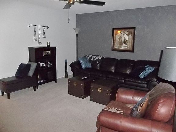 3rd image of 50492 Spruce Dr