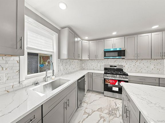 3rd image of 210 W Main Street