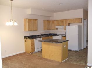 2614 Holmes Rd, Beaufort, SC 29902