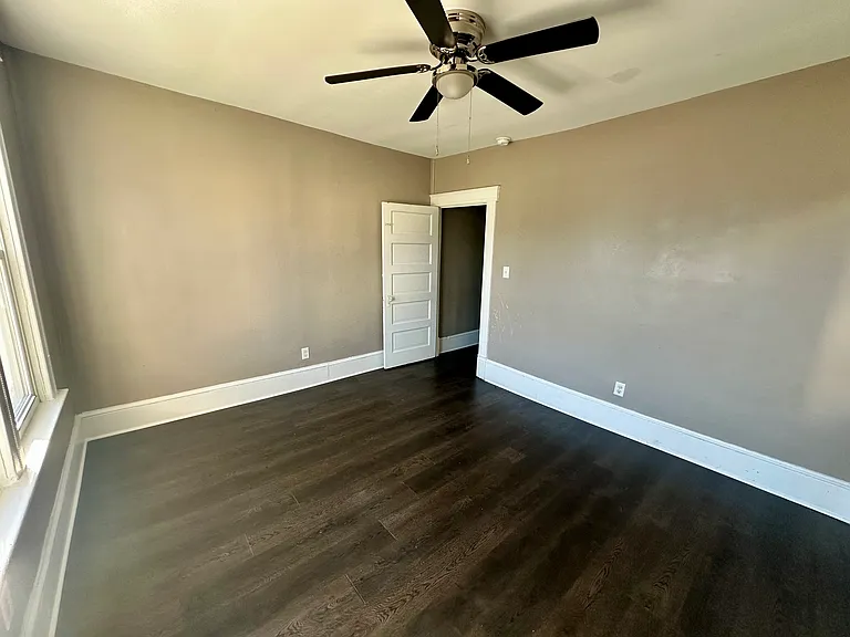 322 Boyd Ave #1/2 — Photo 21