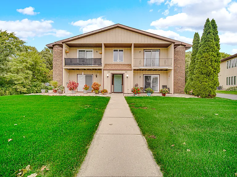1548 Autumn Dr — Photo 1