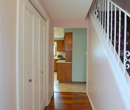 4th image of 126 S Prince Dr