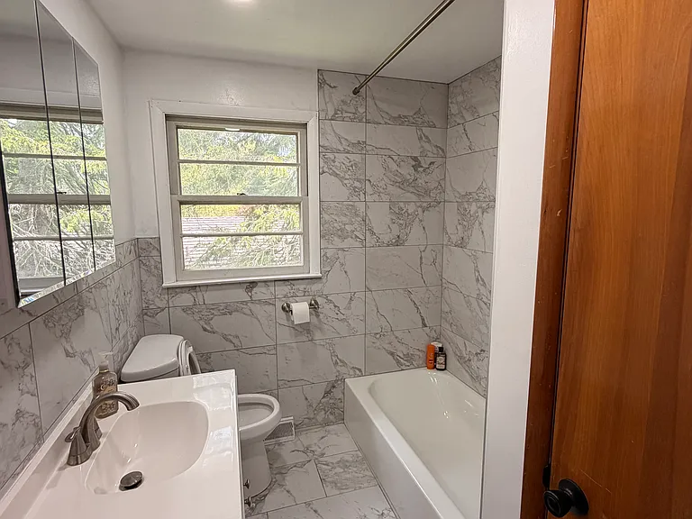 102 Standish Dr — Photo 6