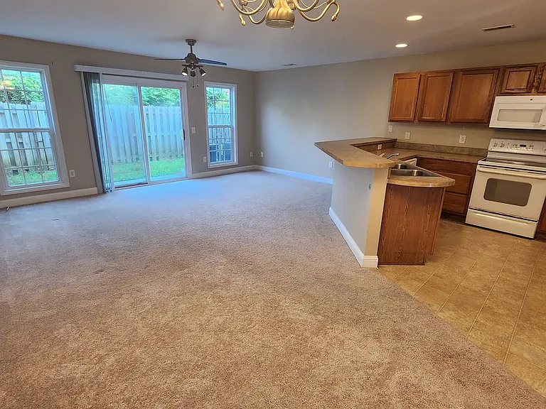 2102 Mayberry Loop Rd #4 — Photo 5