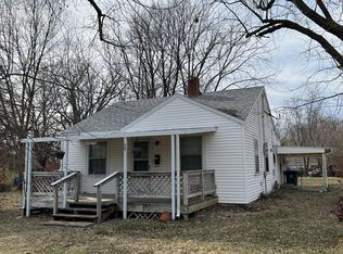 1635 N Rogers Ave, Springfield, MO 65803