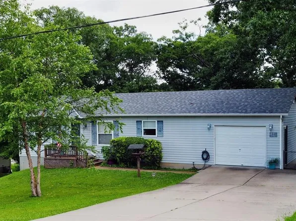 1248 Forest Hills Dr, Saint Clair, MO 63077