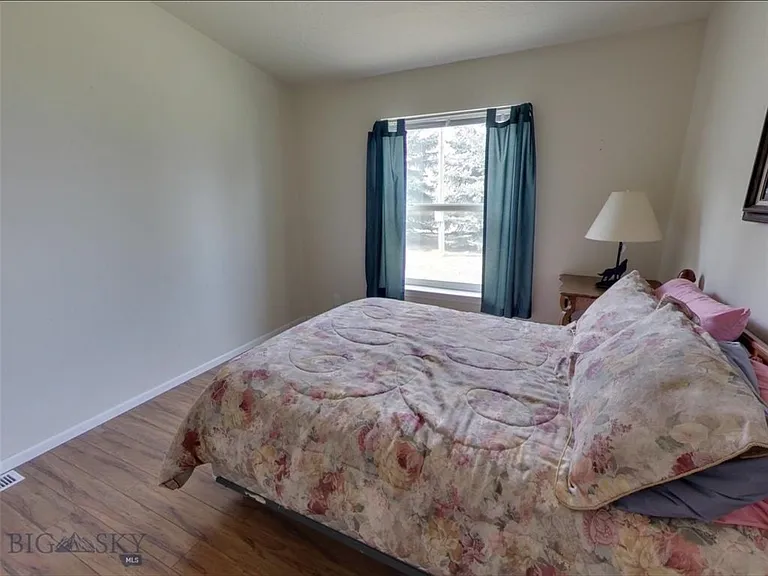 4445 Thorpe Rd — Photo 10