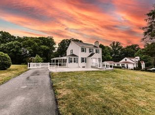 3529 Woodburn Rd, Annandale, VA 22003