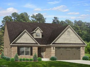 4545 Olivine Ln, Pfafftown, NC 27040