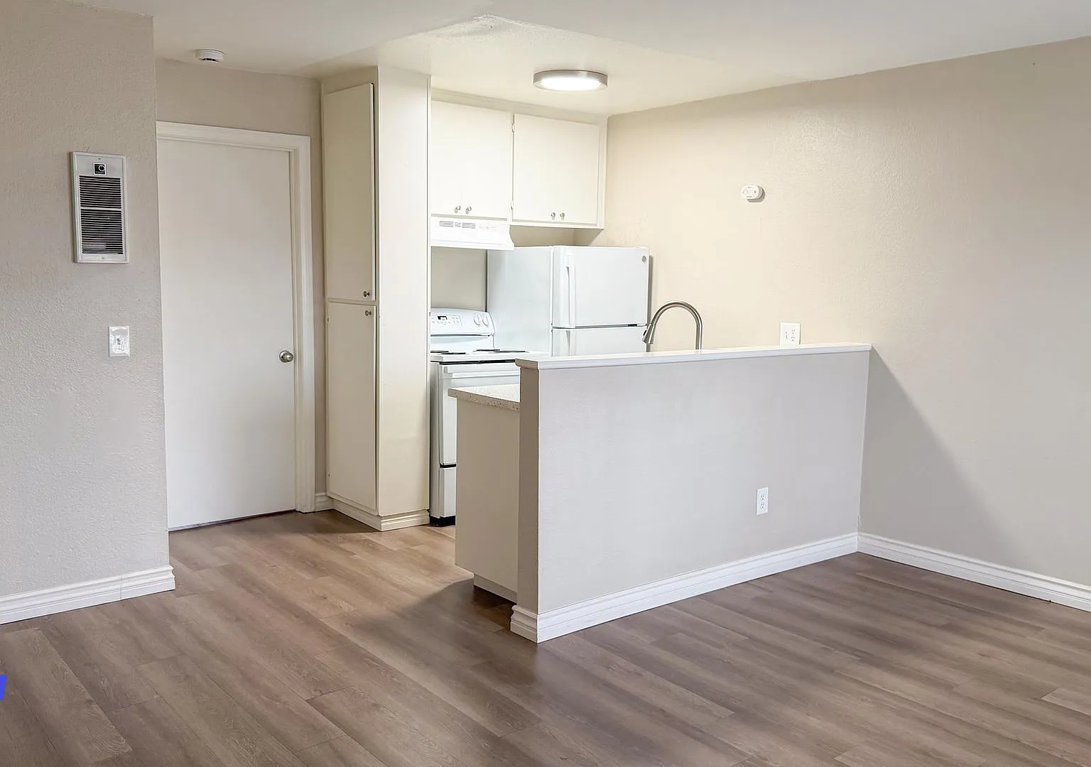 50th St Apartments — Photo 3
