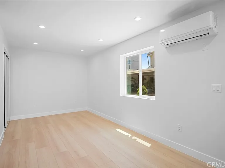 6235 Banner Ave #1/2 — Photo 7