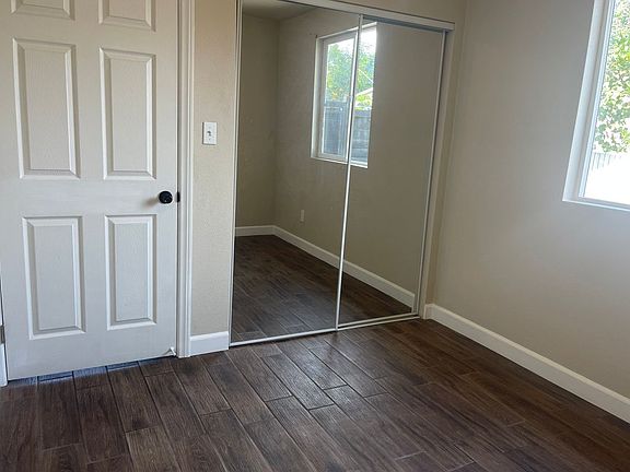 5th image of 14602 Horst Ave #Adu