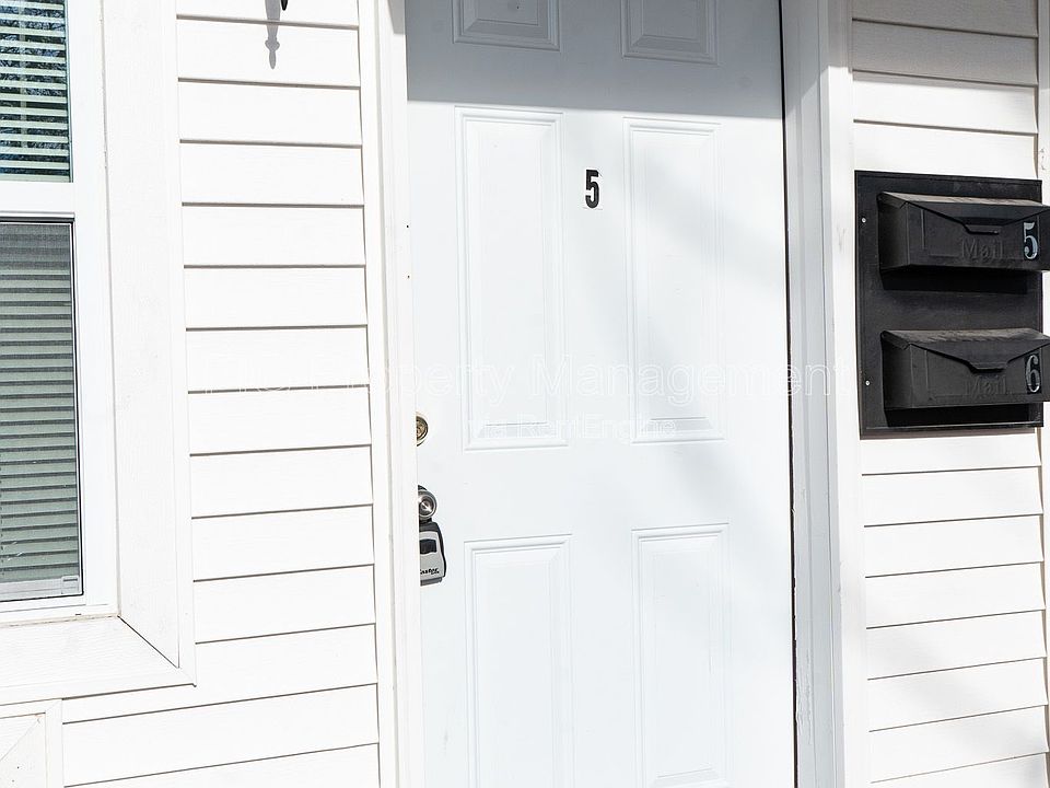 1st image of 2311 Holbrook Dr #5