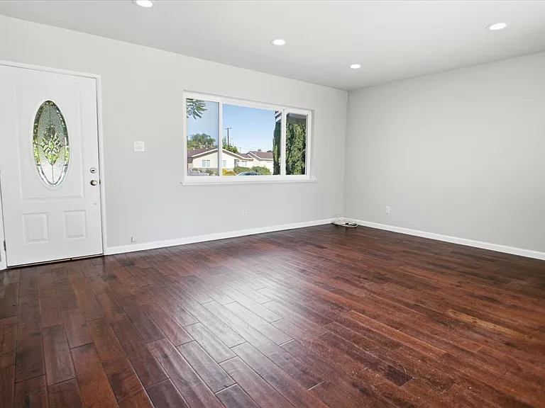 7737 Minstrel Ave — Photo 14