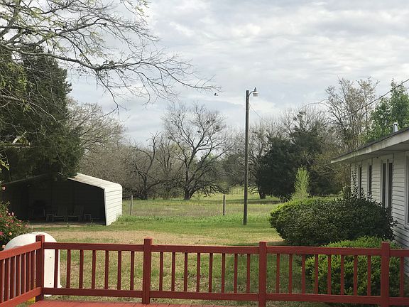 Storage building 