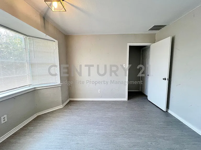3709 Ashford Ave — Photo 9