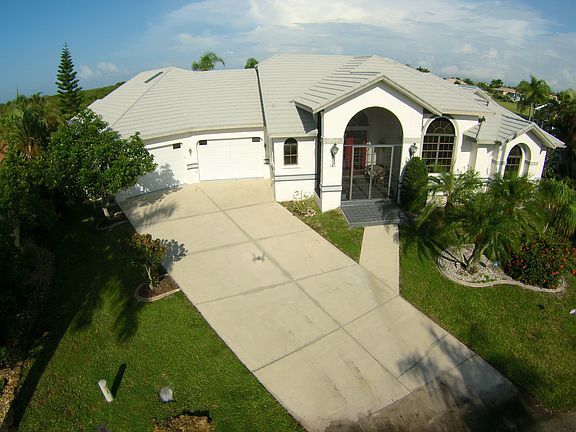 2nd image of 300 Portofino Dr