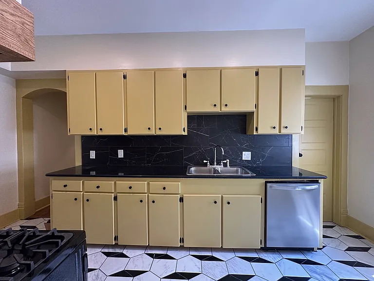 4910 Victor St #1 — Photo 11
