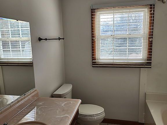 Upper level bath